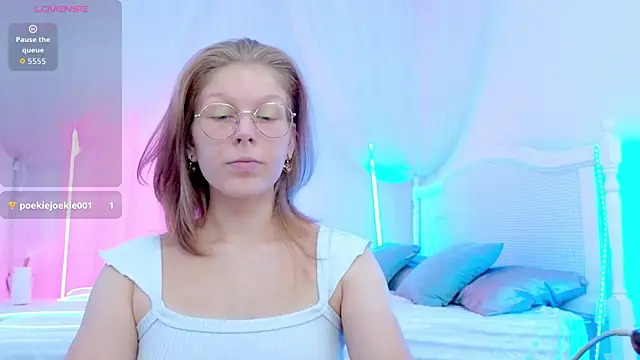 Lilly Belly online show from 09-26-25, 11:58