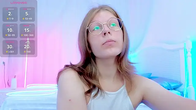 Lilly Belly online show from 09-28-25, 01:16