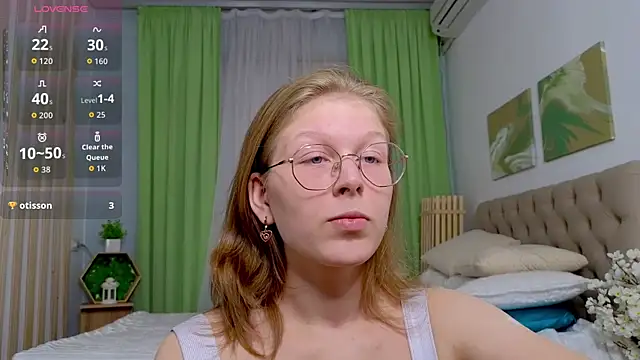 Lilly Belly online show from 10-04-25, 02:37