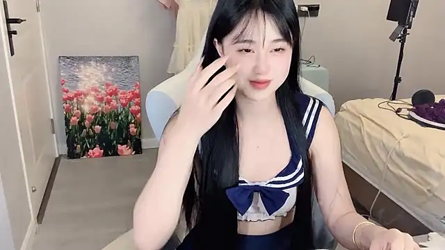 Snapshot of Sheepoooooooo chatting on 10-07-25, 01:08 Sheepoooooooo online show from 10-07-25, 01:08