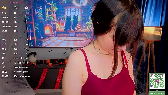 Honeey Beee online show from 11-02-25, 04:31