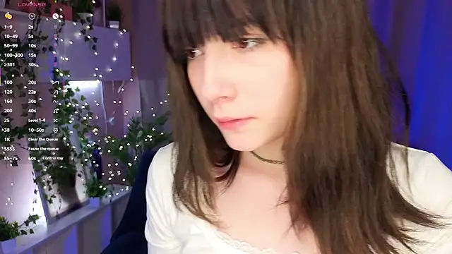 Honeey Beee online show from 11-07-25, 03:45