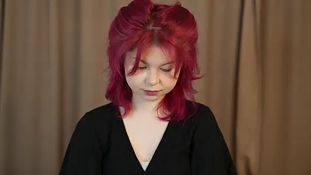 Stella Vanila online show from 10-22-25, 12:22