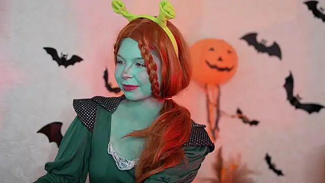 Stella Vanila online show from 10-27-25, 12:58