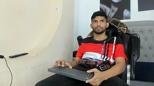 Snapshot of jeff_nick chatting on 11-06-25, 12:06 jeff nick online show from 11-06-25, 12:06