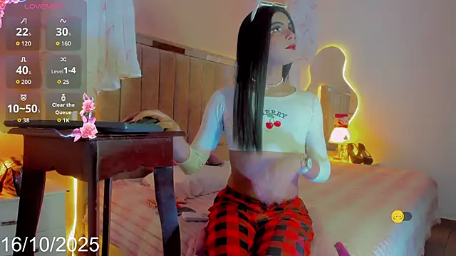 Snapshot of Daniela_sanchezx chatting on 10-16-25, 07:04 Daniela sanchezx online show from 10-16-25, 07:04