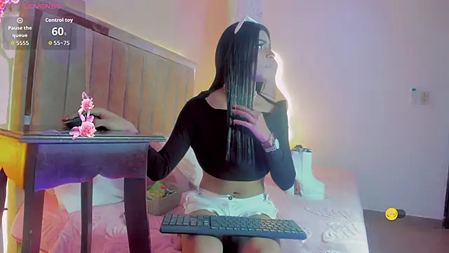 Snapshot of Daniela_sanchezx chatting on 10-20-25, 07:14 Daniela sanchezx online show from 10-20-25, 07:14