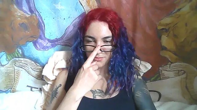 peetitefairy online show from 12-21-25, 01:51