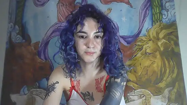 Snapshot of peetitefairy chatting on 02-12-26, 10:38 peetitefairy online show from 02-12-26, 10:38