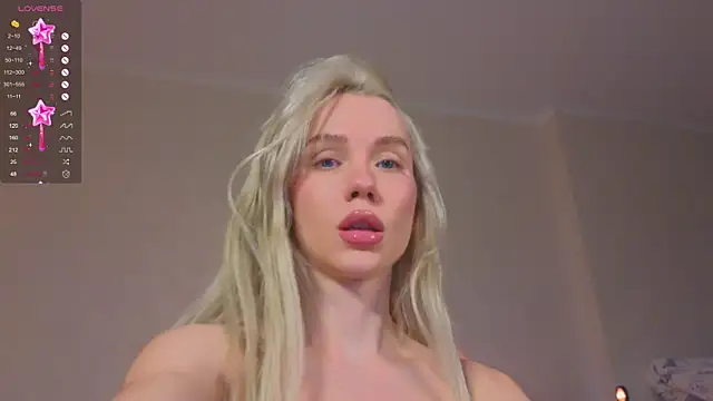 Snapshot of KittenFang chatting on 01-06-26, 05:16 KittenFang online show from 01-06-26, 05:16