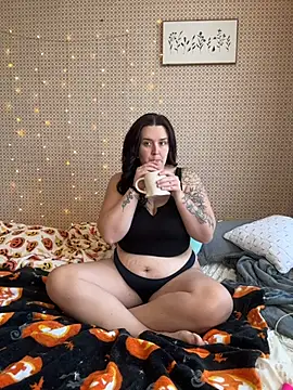 Snapshot of goddesskass chatting on 10-28-25, 02:20 goddesskass online show from 10-28-25, 02:20