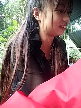 Dung-Thao19 online show from 10-30-25, 09:44