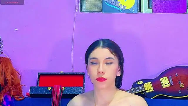 Snapshot of CristalRose chatting on 11-27-25, 01:40 CristalRose online show from 11-27-25, 01:40