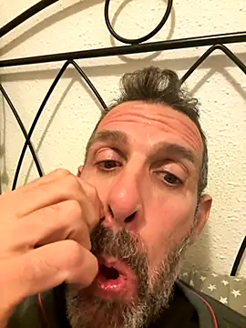 Snapshot of gigolobcn chatting on 12-04-25, 05:32 gigolobcn online show from 12-04-25, 05:32