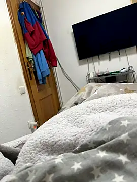 Snapshot of gigolobcn chatting on 12-16-25, 10:48 gigolobcn online show from 12-16-25, 10:48