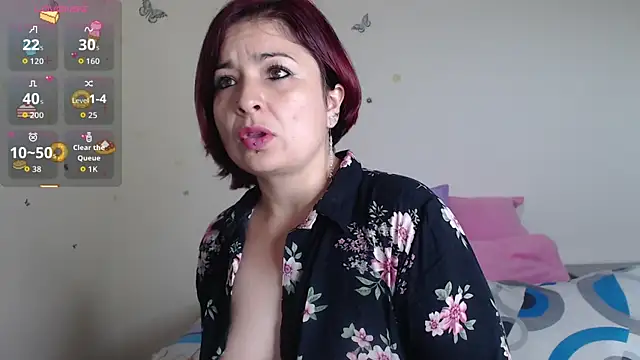Snapshot of evangeline_lover chatting on 10-02-25, 12:01 evangeline lover online show from 10-02-25, 12:01