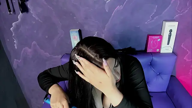 Lili milk20 online show from 10-18-25, 07:14