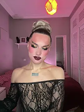 Snapshot of lacattiva chatting on 02-11-26, 04:12 lacattiva online show from 02-11-26, 04:12