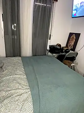 Snapshot of Wild2XXX chatting on 10-09-25, 11:52 Wild2XXX online show from 10-09-25, 11:52