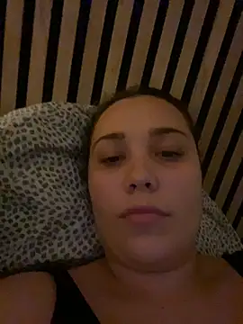 Snapshot of Wild2XXX chatting on 11-17-25, 06:46 Wild2XXX online show from 11-17-25, 06:46