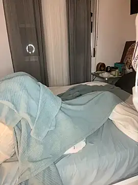 Snapshot of Wild2XXX chatting on 11-23-25, 07:02 Wild2XXX online show from 11-23-25, 07:02