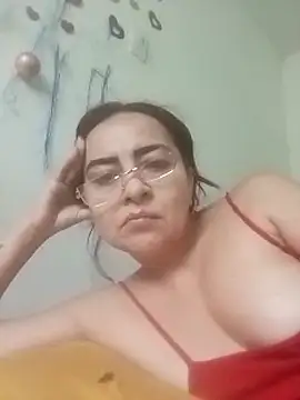 Snapshot of tany90 chatting on 02-25-26, 03:43 tany90 online show from 02-25-26, 03:43