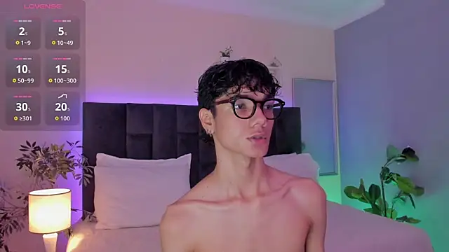 Phillicious   online show from 11-30-25, 12:36