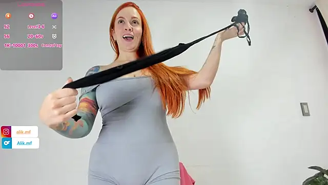 Snapshot of aliciakozlov chatting on 10-15-25, 05:02 aliciakozlov online show from 10-15-25, 05:02