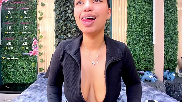 KhateAndersson online show from 12-01-25, 08:14