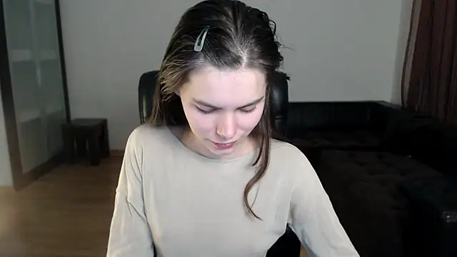 AmelieReve online show from 10-13-25, 05:24