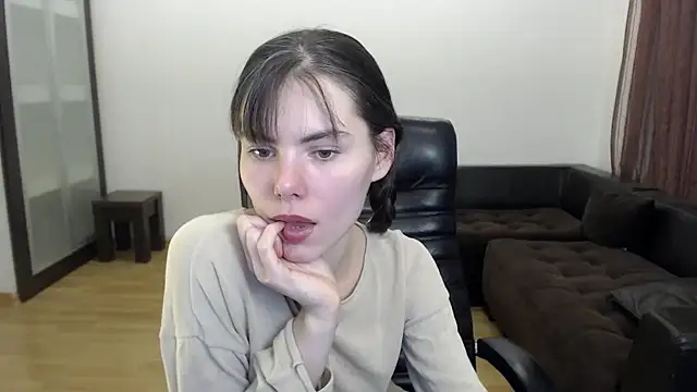 AmelieReve online show from 10-21-25, 03:57