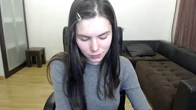 AmelieReve online show from 10-27-25, 04:00