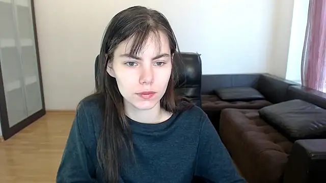 AmelieReve online show from 11-07-25, 10:37