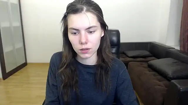 AmelieReve online show from 11-08-25, 06:29