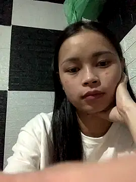 Snapshot of Em-Tho07 chatting on 09-13-25, 05:07 Em-Tho07 online show from 09-13-25, 05:07