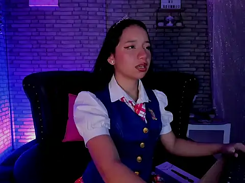 akimy teen online show from 10-07-25, 07:33