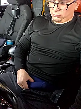 Snapshot of lucho8690 chatting on 10-28-25, 09:17 lucho8690 online show from 10-28-25, 09:17