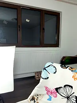 MiaKiittyy online show from 11-26-25, 01:06