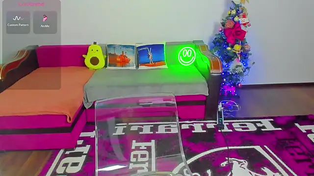 MiaKiittyy online show from 12-19-25, 01:23