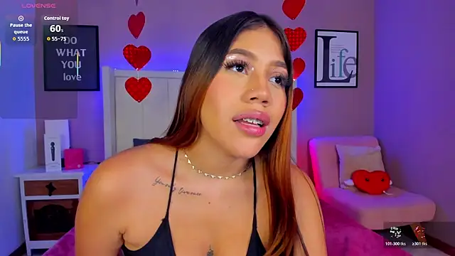 Snapshot of sarahyessica chatting on 02-20-26, 03:03 sarahyessica online show from 02-20-26, 03:03