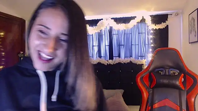 Sofia-mel online show from 10-04-25, 05:33