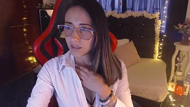 Sofia-mel online show from 10-15-25, 02:50