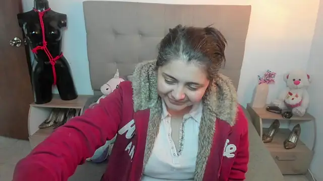 TifanyAmazinng online show from 11-11-25, 12:27