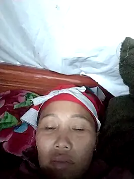 Snapshot of PhamPm70 chatting on 11-24-25, 06:24 PhamPm70 online show from 11-24-25, 06:24