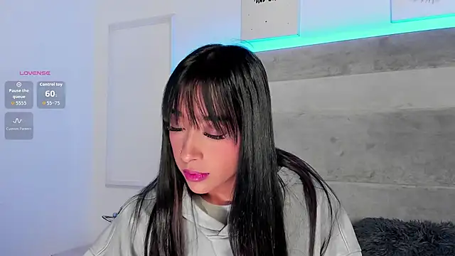 Aleja ruizz online show from 11-20-25, 06:24