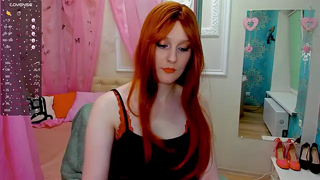 Snapshot of MaggiexLove chatting on 09-23-25, 12:52 MaggiexLove online show from 09-23-25, 12:52