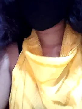 Snapshot of Magic-heart1 chatting on 10-07-25, 04:15 Magic-heart1 online show from 10-07-25, 04:15