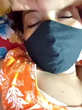 Snapshot of Magic-heart1 chatting on 10-08-25, 07:11 Magic-heart1 online show from 10-08-25, 07:11