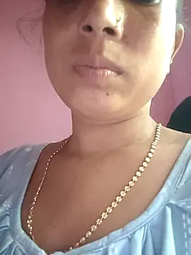 Snapshot of Magic-heart1 chatting on 10-10-25, 06:23 Magic-heart1 online show from 10-10-25, 06:23