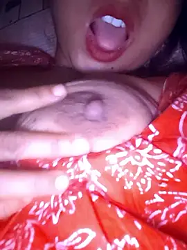 Snapshot of Magic-heart1 chatting on 10-12-25, 10:20 Magic-heart1 online show from 10-12-25, 10:20